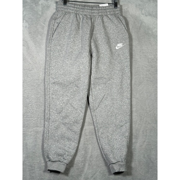 Nike Sweatpants Boys L Gray FD3008-063 Club Fleece Joggers Athletic Big Kids - Picture 1 of 10